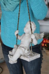 Engel mit Kordel zum Aufhängen